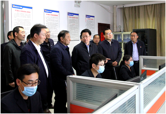 安徽省副省長(zhǎng)、市委書(shū)記楊光榮來(lái)到集團(tuán)公司調(diào)研安全生產(chǎn)工作